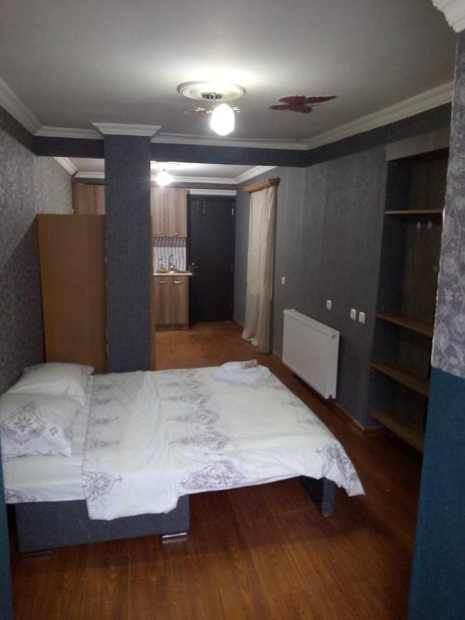 Vake-House Hotel Тбилиси Екстериор снимка