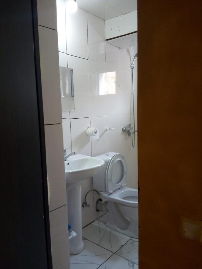 Vake-House Hotel Тбилиси Екстериор снимка